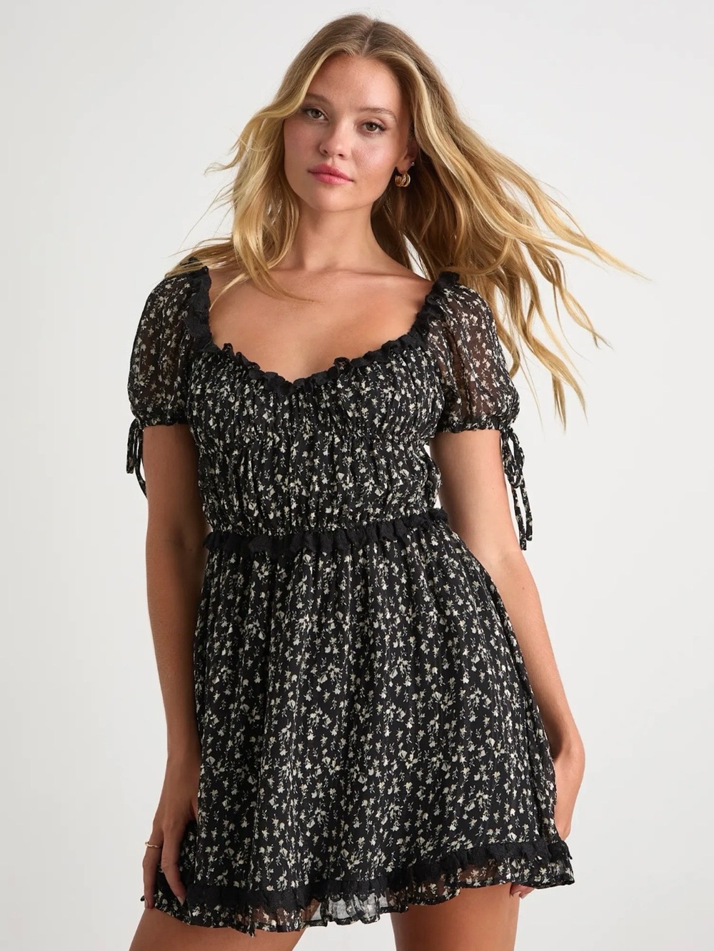 Lulu's Black and White Floral Smocked Mini Dress NWT